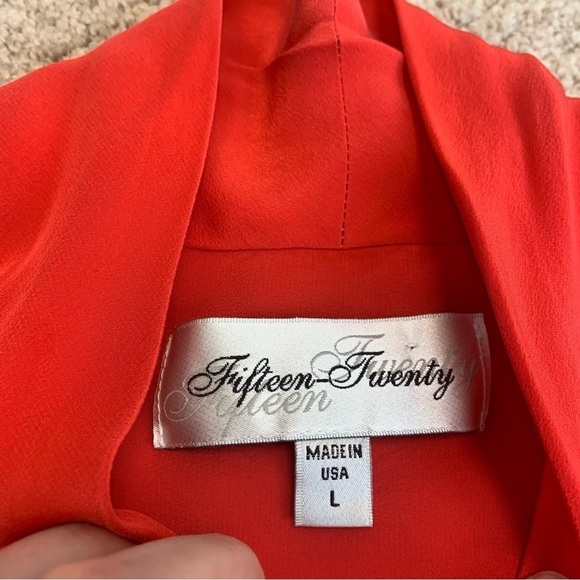 Fifteen Twenty blood orange red tie neck 100% silk blouse Sz L - Picture 7 of 11